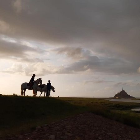 Gite Le Chausey Mont Saint Michel 뽕또흑송 외부 사진